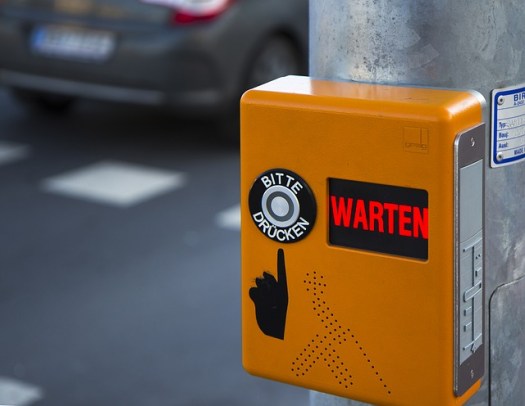 footbridge-654124_640